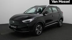 Gebruikt 2023 MG ZS Luxury Sedan | € 27.995 (Eerlijke prijs)