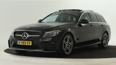 Zwart Gebruikt 2020 Mercedes 180 AMG line Sedan | € 29.945 (Goede deal)