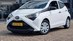 Wit Gebruikt 2020 Toyota Aygo Hatchback | € 9.950 (Goede deal)