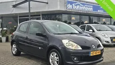 Grijs Gebruikt 2007 Renault Clio II Extreme Hatchback | € 1.999 (Eerlijke prijs)