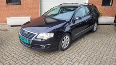 Zwart, metallic lak Gebruikt 2009 VW Passat Stationwagen | € 2.650 (Eerlijke prijs)