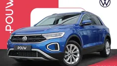 Blauw Gebruikt 2024 VW T-Roc Life SUV | € 32.450 (Eerlijke prijs)