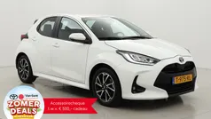 Gebruikt 2023 Toyota Yaris Hybrid Hatchback | € 23.499 (Eerlijke prijs)