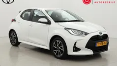 Gebruikt 2023 Toyota Yaris Hybrid Hatchback | € 23.499 (Eerlijke prijs)