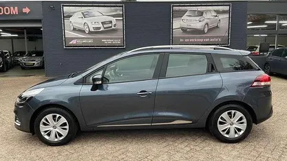 Grijs Occasion 2018 Renault Clio IV Zen Hatchback | € 7.495 (Eerlijke prijs)