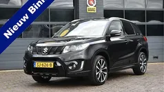 Zwart Gebruikt 2018 Suzuki Vitara SUV | € 19.950 (Eerlijke prijs)