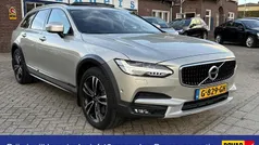 Bruin Gebruikt 2017 Volvo V90 CC Stationwagen | € 31.950 (Eerlijke prijs)