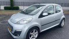 Grijs Gebruikt 2014 Peugeot 107 Active Hatchback | € 3.499 (Eerlijke prijs)
