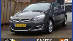 Gebruikt 2014 Opel Astra Cosmo Hatchback | € 6.450 (Eerlijke prijs)