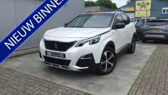 Wit, metallic lak Gebruikt 2019 Peugeot 3008 GT-line SUV | € 20.950 (Eerlijke prijs)