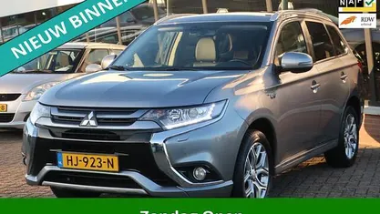 Grijs Gebruikt 2015 Mitsubishi Outlander Edition SUV | € 11.999 (Eerlijke prijs)