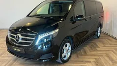 Zwart Gebruikt 2019 Mercedes V220 Avantgarde MPV | € 39.988 (Goede deal)