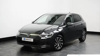Grijs Occasion 2022 VW Golf VIII Style Hatchback | € 25.445 (Goede deal)