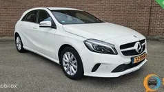 Wit Gebruikt 2017 Mercedes A180 Ambition Hatchback | € 14.999 (Eerlijke prijs)