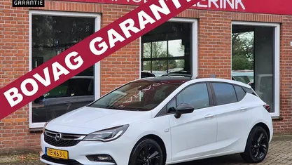 Wit Occasion 2018 Opel Astra Edition Hatchback | € 12.999 (Eerlijke prijs)