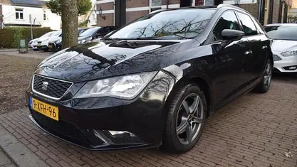 Occasion Seat Leon ST Ecomotive 110 PK (80 kW) 2014 Zwart (metallic) Stationwagen