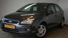 Gebruikt 2006 Ford Focus Ghia Hatchback | € 2.950 (Eerlijke prijs)