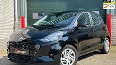 Zwart Gebruikt 2021 Hyundai i10 Comfort Hatchback | € 11.250 (Eerlijke prijs)