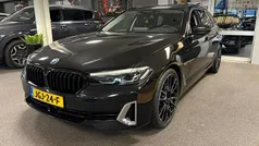 Zwart Gebruikt 2022 BMW 530e Executive Stationwagen | € 34.950 (Eerlijke prijs)