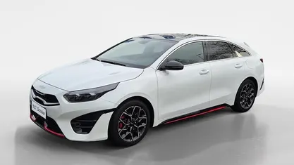 Wit Occasion 2024 Kia ProCeed GT-Line Stationwagen | € 25.945 (Super prijs)
