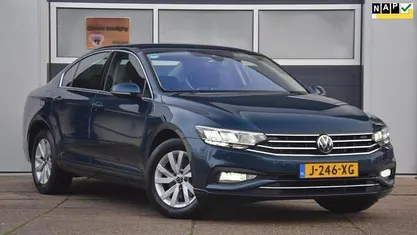 Occasion 2020 VW Passat Business Sedan | € 21.900 (Goede deal)