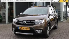 Bruin Gebruikt 2018 Dacia Logan MCV Stepway MPV | € 10.945 (Eerlijke prijs)