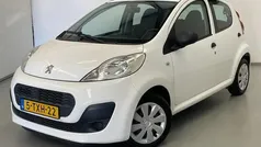 Wit Gebruikt 2014 Peugeot 107 Access Hatchback | € 2.750 (Eerlijke prijs)