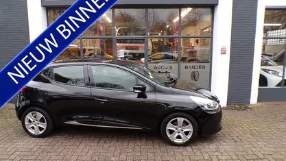 Gebruikt 2014 Renault Clio IV Expression Hatchback | € 3.950 (Eerlijke prijs)