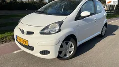 Gebruikt 2010 Toyota Aygo Comfort Hatchback | € 2.323 (Eerlijke prijs)