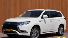 Gebruikt 2020 Mitsubishi Outlander P-HEV SUV | € 22.940 (Goede deal)