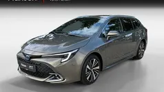 Gebruikt 2024 Toyota Corolla Hybrid Business Edition Stationwagen | € 30.945 (Eerlijke prijs)