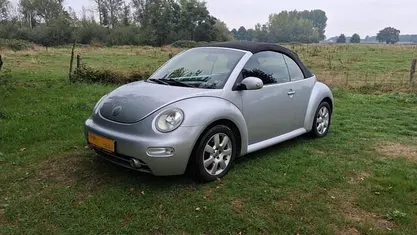 Zilver Occasion 2006 VW Beetle Highline Cabriolet | € 3.990 (Eerlijke prijs)