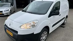 Wit Gebruikt 2016 Peugeot Partner S Van | € 7.995 (Super prijs)