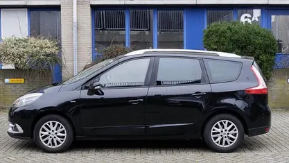 Occasion Renault Grand Scénic III LIMITED 116 PK (85 kW) 2015 Zwart (metallic) MPV
