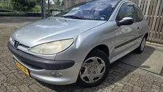 Gebruikt 2002 Peugeot 206 Hatchback | € 799 (Eerlijke prijs)