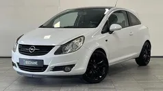 Wit Gebruikt 2010 Opel Corsa Color Edition Hatchback | € 4.900 (Eerlijke prijs)