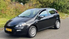 Zwart Gebruikt 2016 Fiat Punto Lounge Hatchback | € 5.555 (Eerlijke prijs)