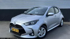 Gebruikt 2023 Toyota Yaris Hybrid Business Edition Hatchback | € 21.650 (Eerlijke prijs)