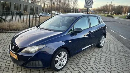 Blauw (metallic) Gebruikt 2012 Seat Ibiza Hatchback | € 3.295 (Eerlijke prijs)