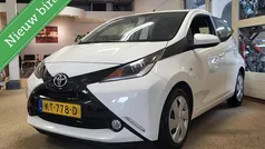 Wit Gebruikt 2016 Toyota Aygo Hatchback | € 6.950 (Eerlijke prijs)