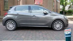 Grijs Gebruikt 2019 Peugeot 208 Allure Hatchback | € 13.999 (Goede deal)