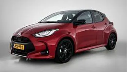 Occasion Toyota Yaris Executive 116 PK (85 kW) 2023 Rood Hatchback