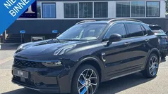 Zwart, metallic lak Gebruikt 2022 Lynk & Co 01 SUV | € 23.899 (Eerlijke prijs)