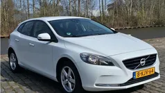 Wit Gebruikt 2013 Volvo V40 Kinetic Stationwagen | € 10.999 (Eerlijke prijs)