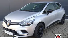 Zwart Gebruikt 2017 Renault Clio IV LIMITED Hatchback | € 8.990 (Eerlijke prijs)