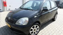 Zwart Gebruikt 1999 Toyota Yaris Terra | € 1.499 (Eerlijke prijs)