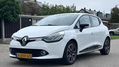 Wit Gebruikt 2014 Renault Clio IV Expression Hatchback | € 4.950 (Eerlijke prijs)