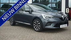 Grijs Gebruikt 2020 Renault Clio V Zen Hatchback | € 12.950 (Eerlijke prijs)