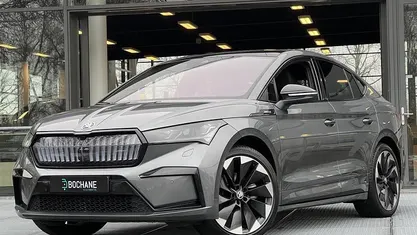 Grijs Gebruikt 2023 Skoda Enyaq iV SportLine SUV | € 35.245 (Eerlijke prijs)