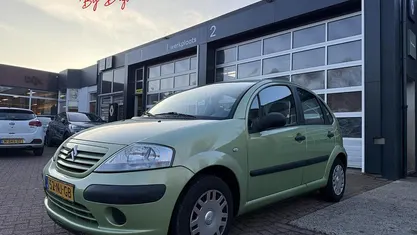 Groen Occasion 2003 Citroën C3 Prestige Hatchback | € 1.845 (Eerlijke prijs)